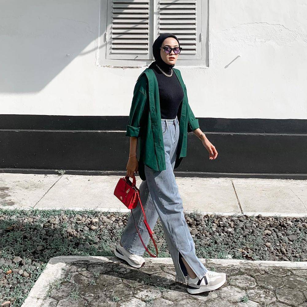 OOTD hijab celana slit (instagram.com/fadhillakhaerunisa)
