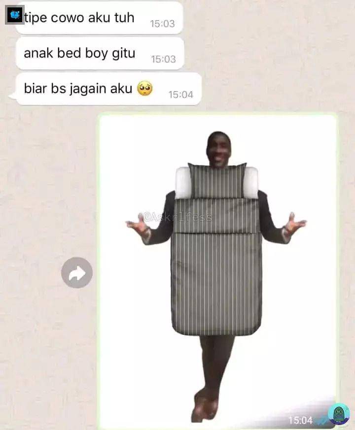 typo chat pakai bahasa Inggris (twitter.com/askrlfess)