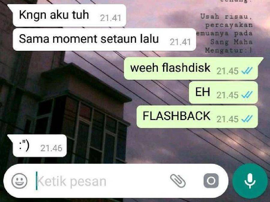 typo chat pakai bahasa Inggris (twitter.com/fbreceh)