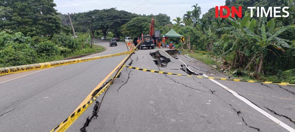 Beberapa Titik Ruas Jalan di Aceh Amblas dan Tertimbun Longsor