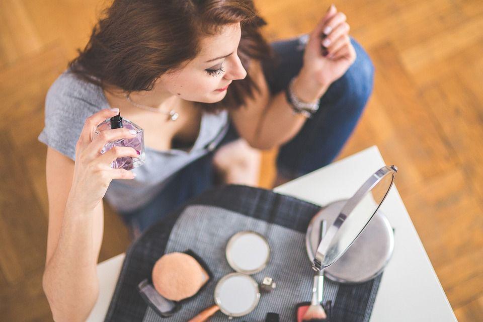 Tips Memilih Notes Parfum yang Cocok di Musim Hujan