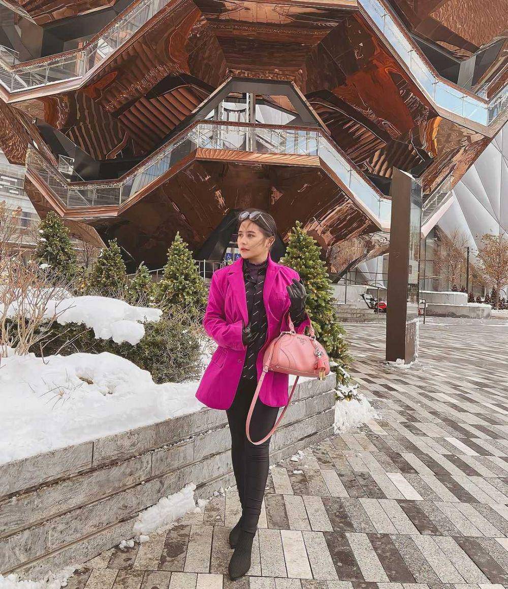 Prilly Latuconsina (instagram.com/prillylatuconsina96)