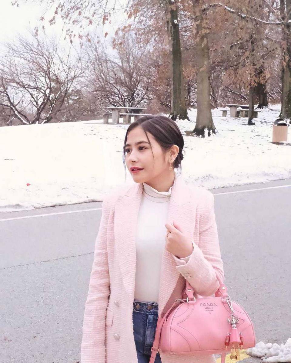 Prilly Latuconsina (instagram.com/prillylatuconsina96)