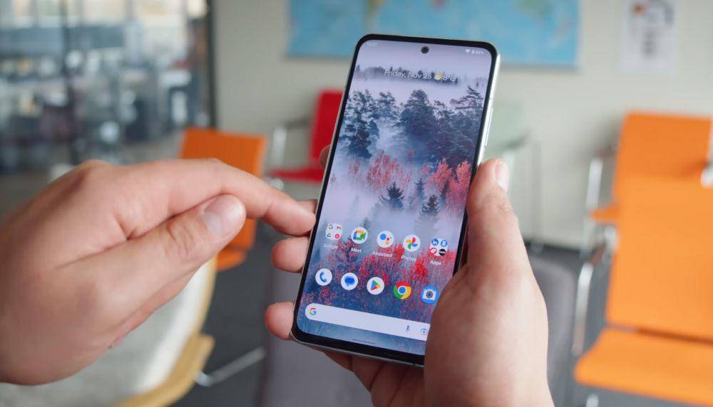 potret Nokia X30 (dok. youtube.com/GSMArena Official)