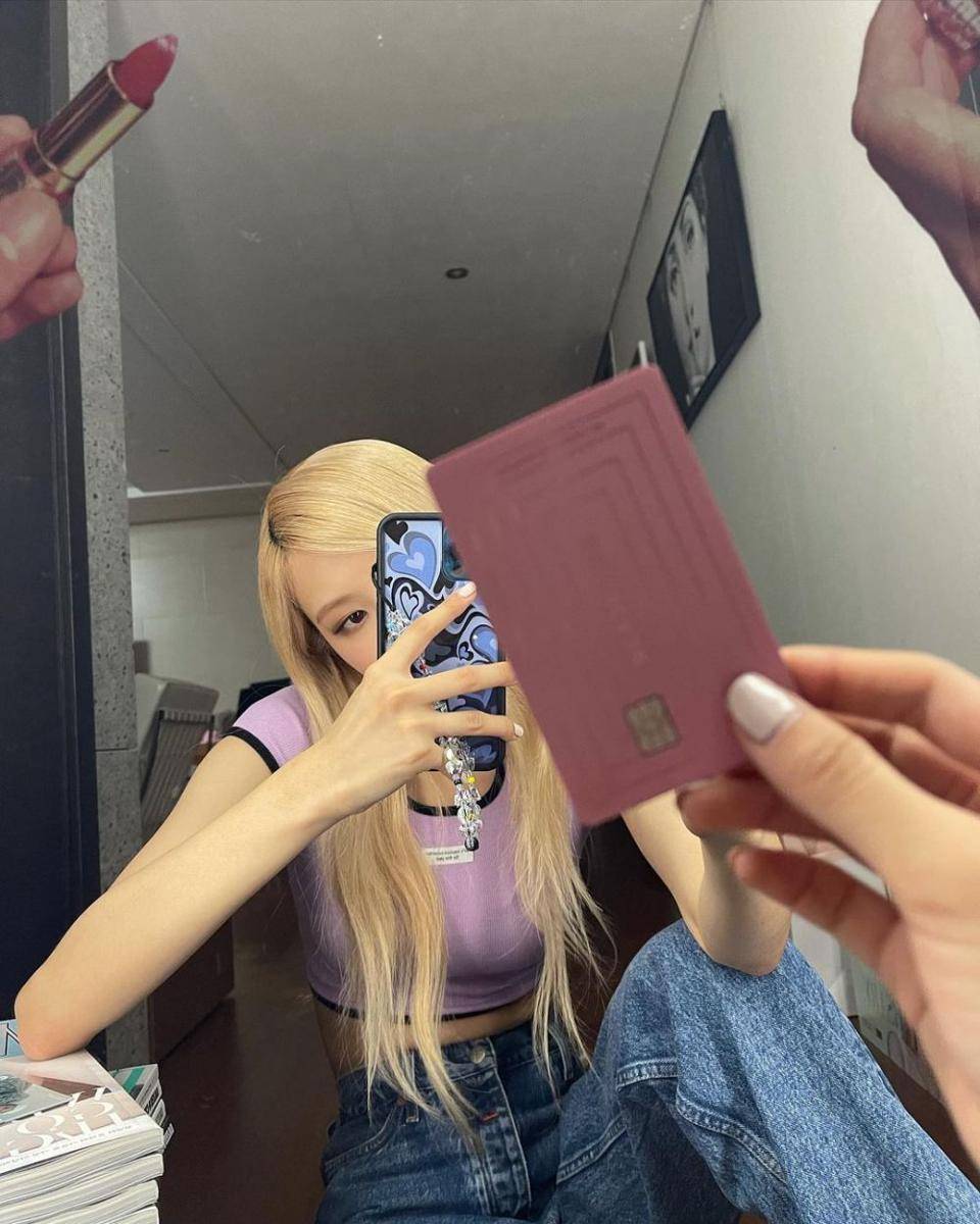 Rose BLACKPINK (instagram.com/roses_are_rosie)