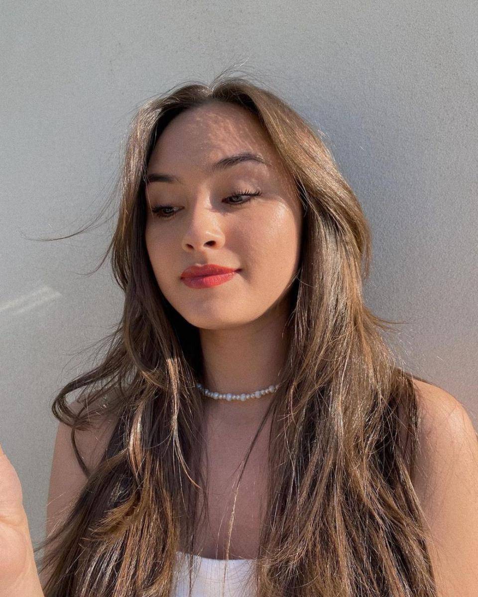 Gaya makeup ala Caitlin Halderman (instagram.com/caitlinhalderman)
