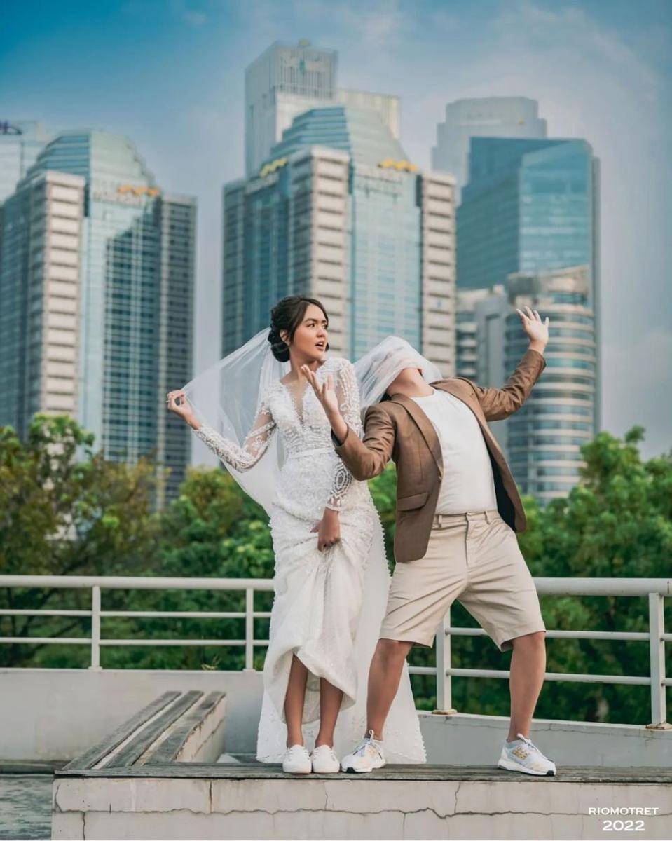 Ide prewedding. (instagram.com/riomotret)