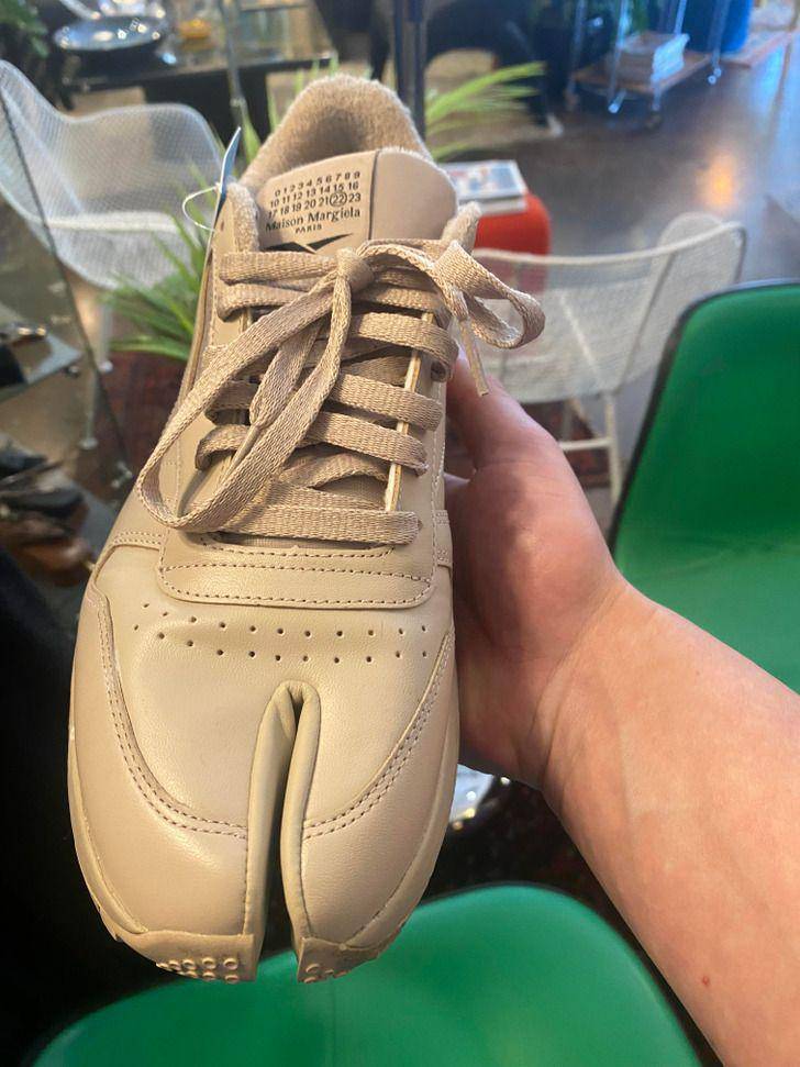 beli sepatu online tapi zonk (reddit.com/r/ATBGE)