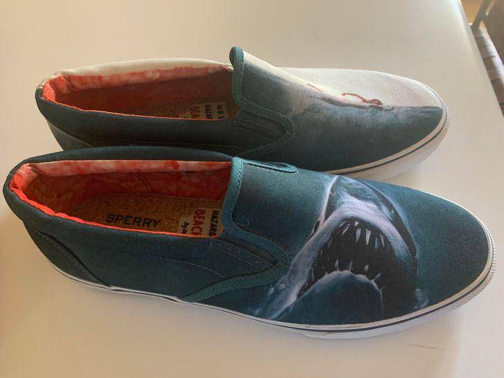 beli sepatu online tapi zonk (reddit.com/r/ATBGE)