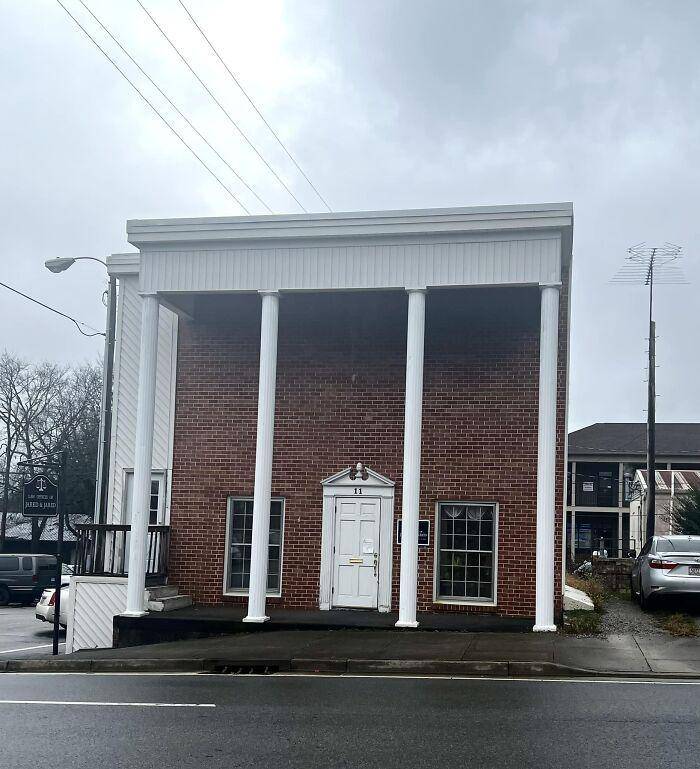 desain rumah yang unik abis (facebook.com/Rachel Smalling)