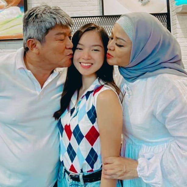 potret Willy Dozan, Betharia Sonata dan sang putri (instagram.com/willydozan777)