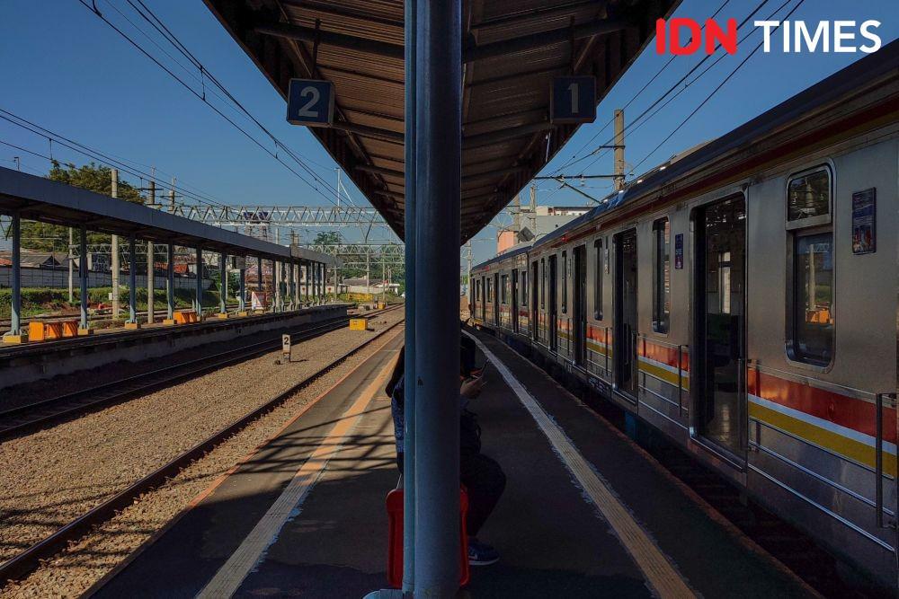 2,8 Juta Orang Naik KRL Selama Libur Natal 2023
