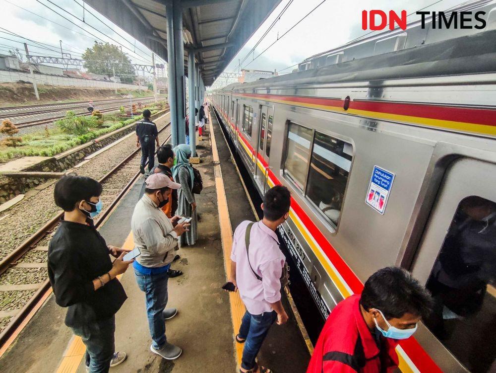 Impor Kereta Bekas Gak Direstui, 200 Ribu Penumpang KRL Bisa Menderita