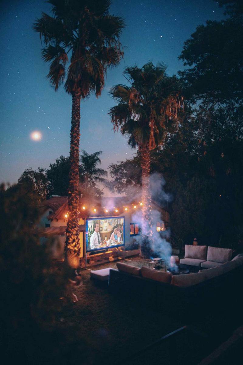 Inspirasi Dekorasi Backyard (pexels.com/Roberto Nickson)