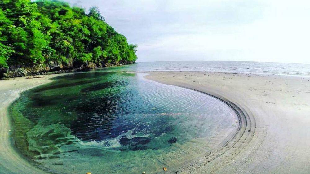 potret Sungai Tamborasi (instagram.com/adenoviaa)