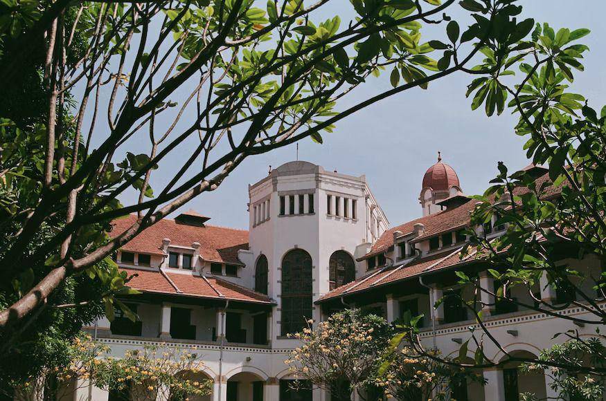 Lawang Sewu (unsplash.com/Denissa Devy)
