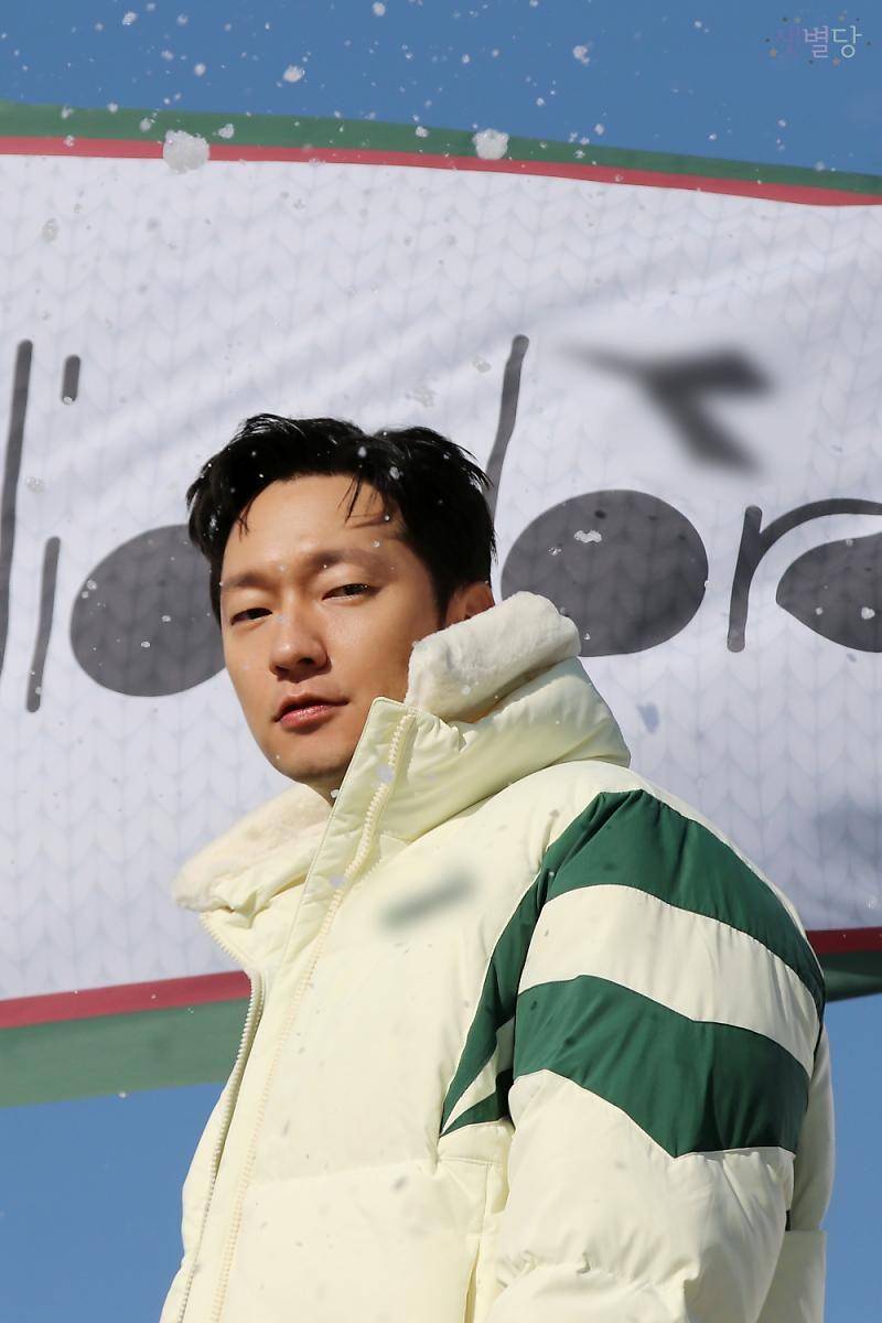 Son Suk Ku (post.naver.com/샛별당엔터테인먼트)