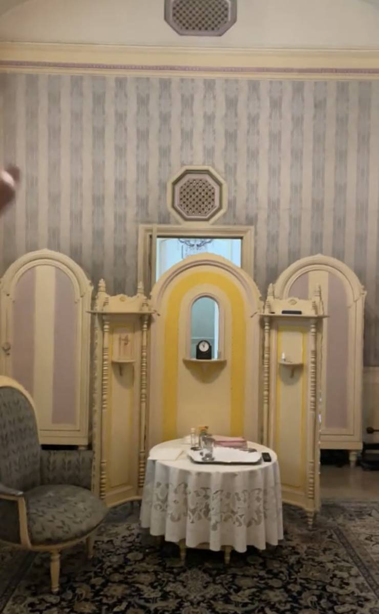 potret kamar di Pura Mangkunegara (tiktok.com/raniaayamin)
