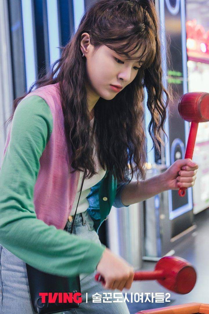 still cuts drama Work Later, Drink Now 2 (instagram.com/tving.official)