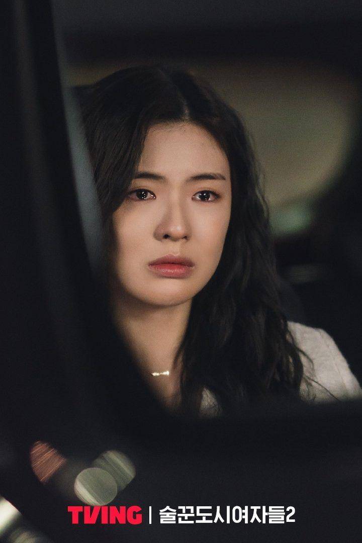 still cuts drama Work Later, Drink Now 2 (instagram.com/tving.official)