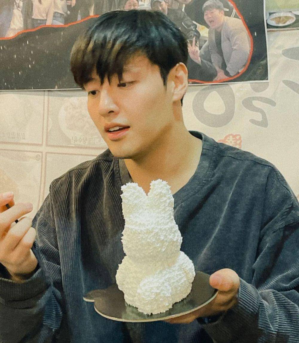 Kang Ha Neul (instagram.com/kanghaneul_official)