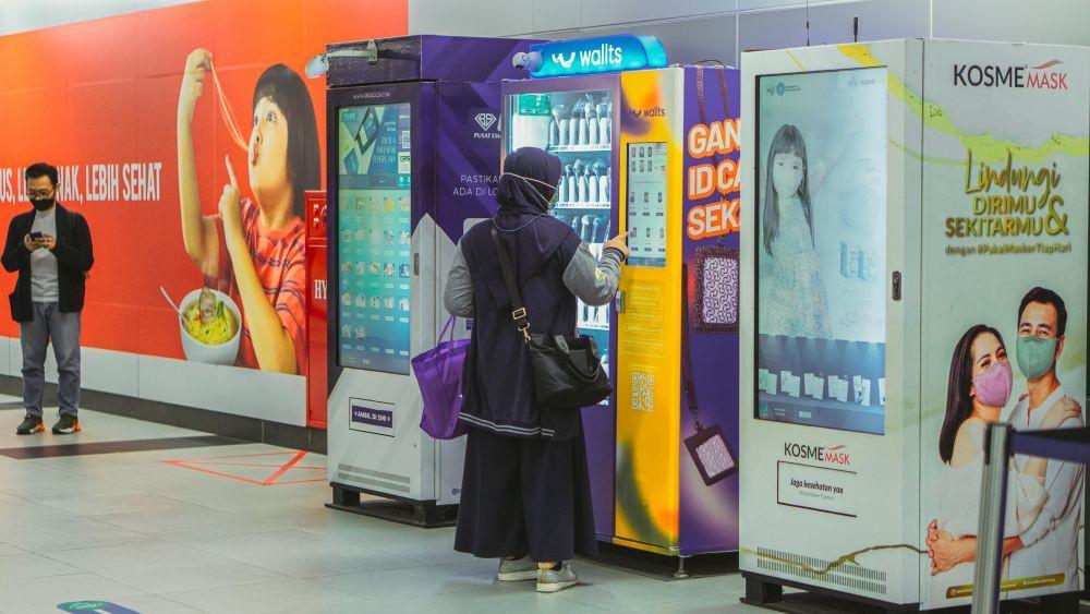 Pertama di Indonesia! Wallts Tawarkan Dompet Lewat Vending Machine