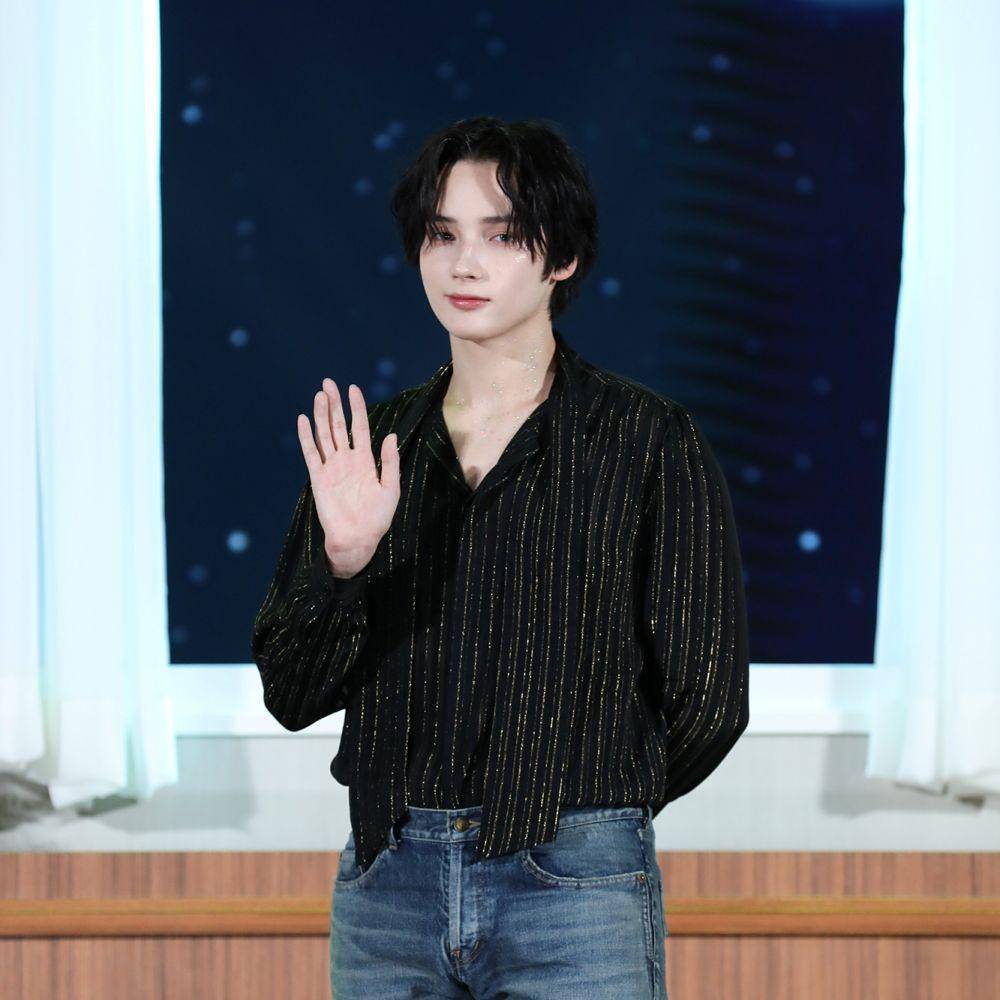 Huening Kai TXT di Media Showcase The Name Chapter: TEMPTATION pada Kamis (26/1/2023) (dok. BIGHIT MUSIC)