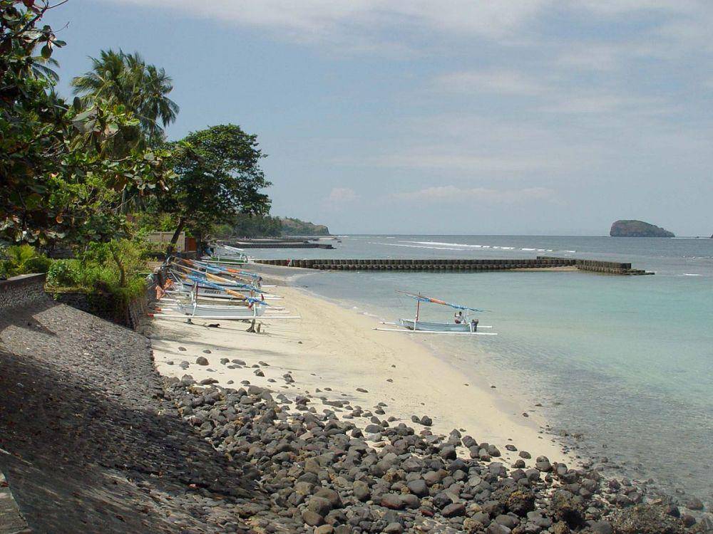 potret Pantai Candidasa (commons.wikimedia.org/っ)