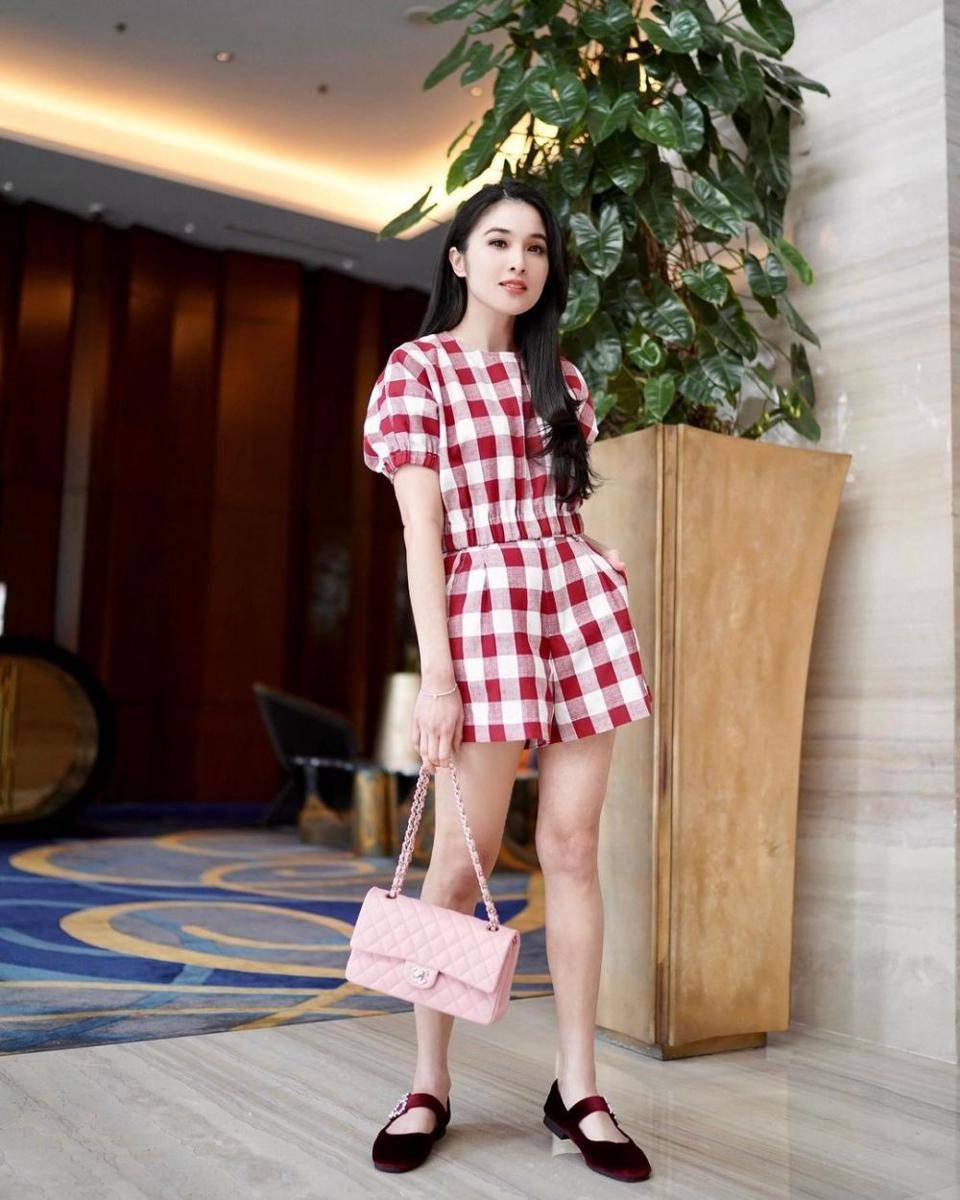 Sandra Dewi (instagram.com/sandradewi88)