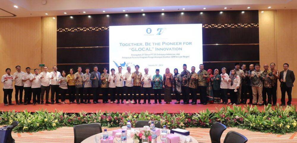 Sekretaris Jenderal Kementerian Ketenagakerjaan, Anwar Sanusi, pada acara Peringatan 27 Tahun PT OS Silnajaya Indonesia dan Pelepasan Peserta Program Pengembangan Kualitas SDM ke Luar Negeri di Jakarta, Rabu (25/1/2023). (Dok. Kemnaker)