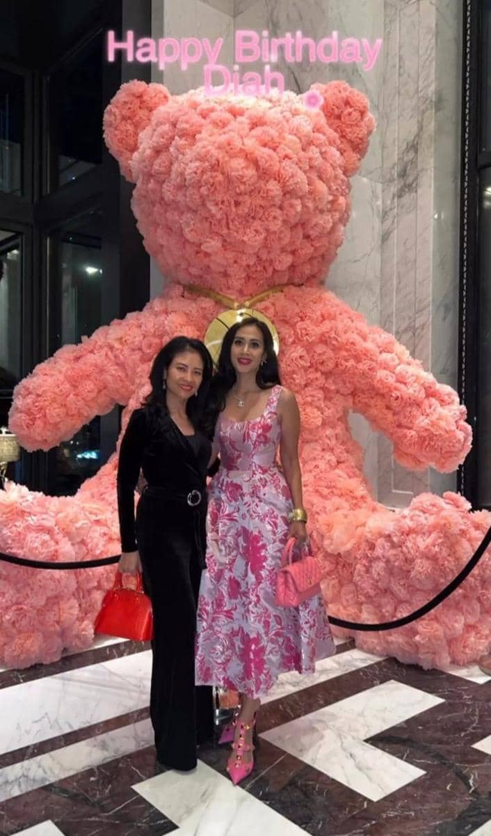 potret ultah ke-52 Diah Permatasari (instagram.com/mariags_2307)
