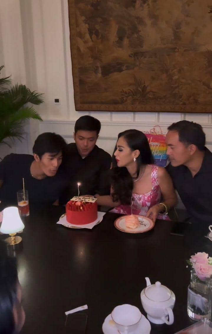 potret ultah ke-52 Diah Permatasari (instagram.com/dps_diahpermatasari)