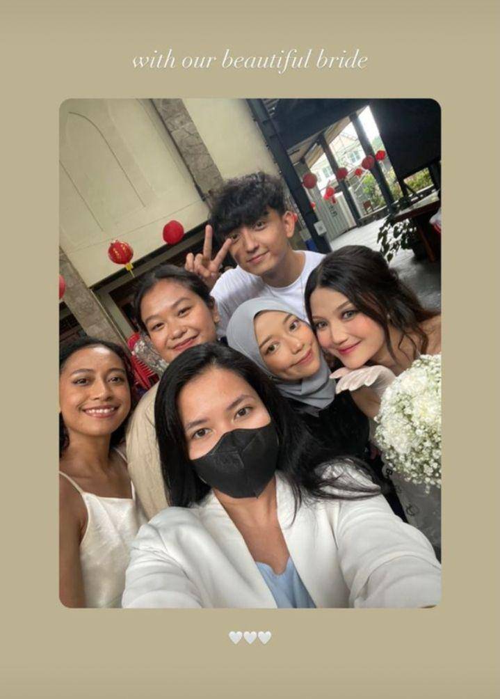 potret artis di pernikahan Julian Jacob dan Mirriam Eka (instagram.com/jacquelinecarolinee)
