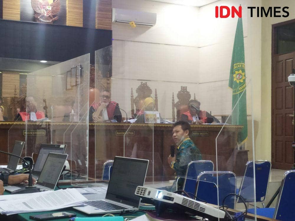 Gaya 'Infaq' Bupati Lampung Timur, Kursi Furniture Ditukar Kursi Unila