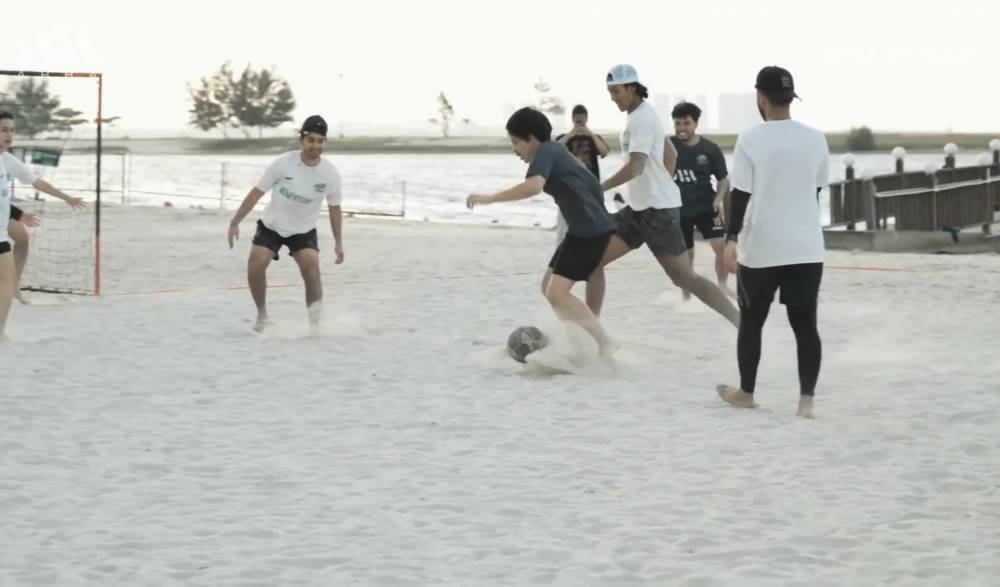 momen pertandingan tim Atta dan tim Gading (youtube.com/attahalilintar)