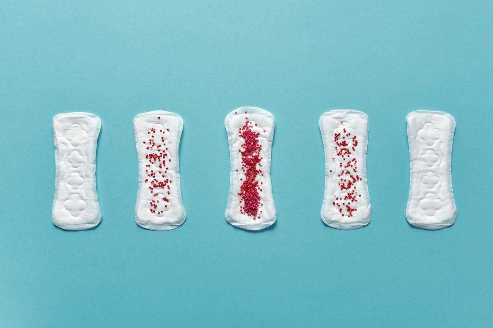 ilustrasi pembalut (pexels.com/Cliff Booth)