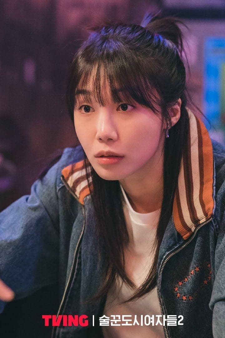 still cuts drama Work Later, Drink Now 2 (instagram.com/tving.official)