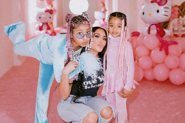 10 Potret Ultah Chicago West Anak Kim Kardashian, Serba Pink!
