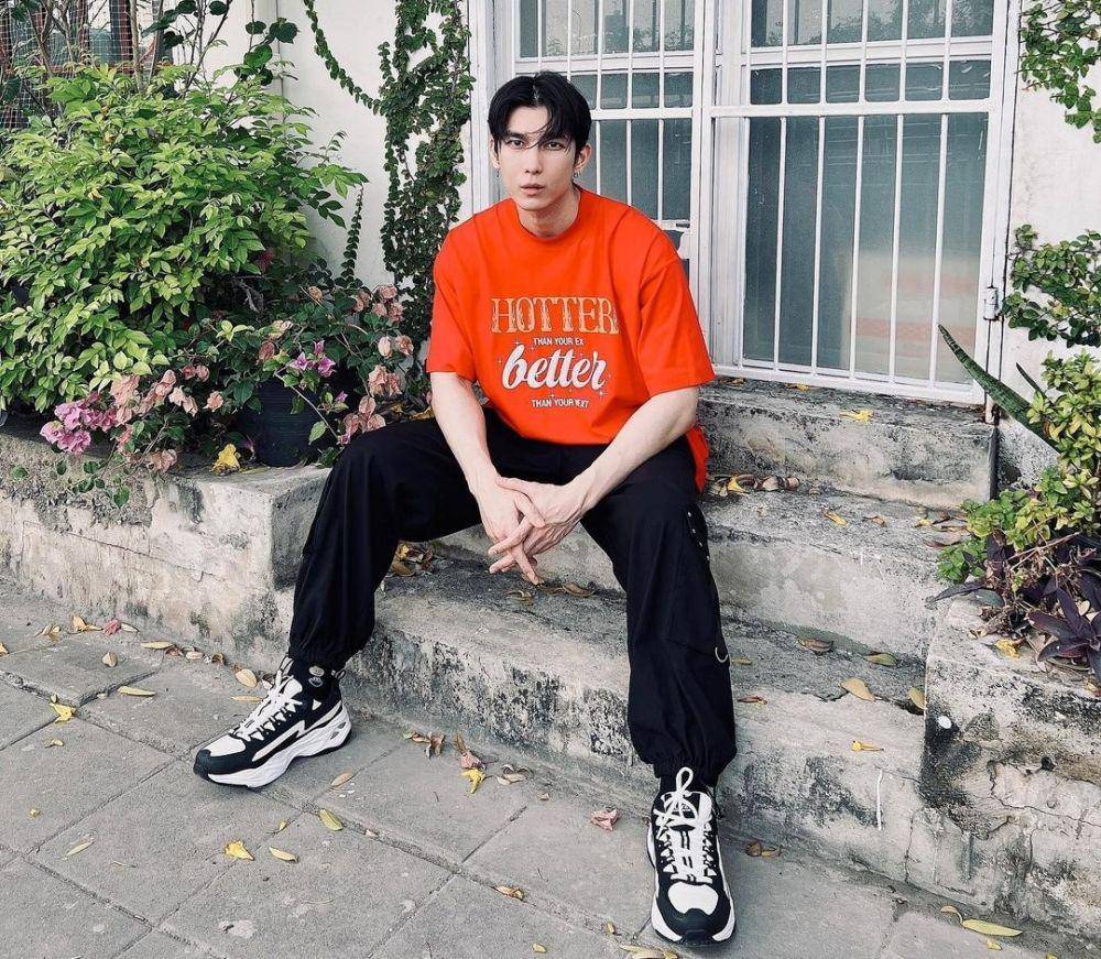 Mew Suppasit (instagram.com/mewsuppasit)