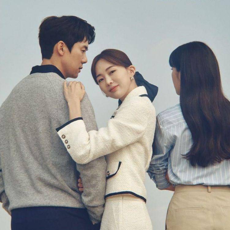 Ha Sang Su (Yoo Yeon Seok), Park Mi Gyeong (Geum Sae Rok) dan Ahn Soo Young (Moon Ga Young) di drama Interest of Love (instagram.com/jtbcdrama)