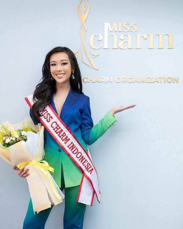 Olivia Tan, Miss Charm Indonesia 2023 di Kantor Miss Charm Organization (Instagram.com/misscharm.tv)