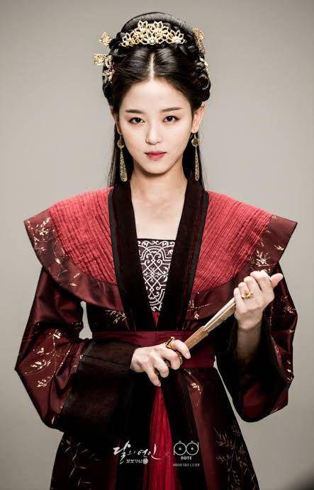 Kang Han Na di Moon Lovers: Scarlet Heart Ryeo (dok. SBS/Moon Lovers: Scarlet Heart Ryeo)