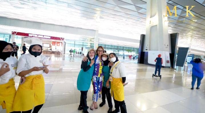 potret Bunda Corla di perjalanan menuju Surabaya (youtube.com/maharani kemala)