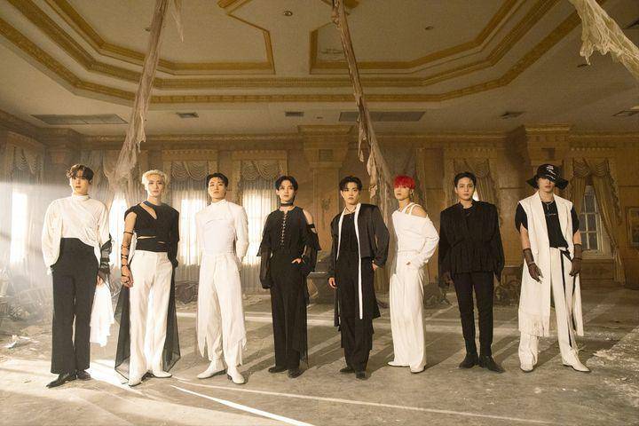 Concept Photo 'SPIN OFF : FROM THE WITNESS' ATEEZ (dok. genie.co.kr/ATEEZ)