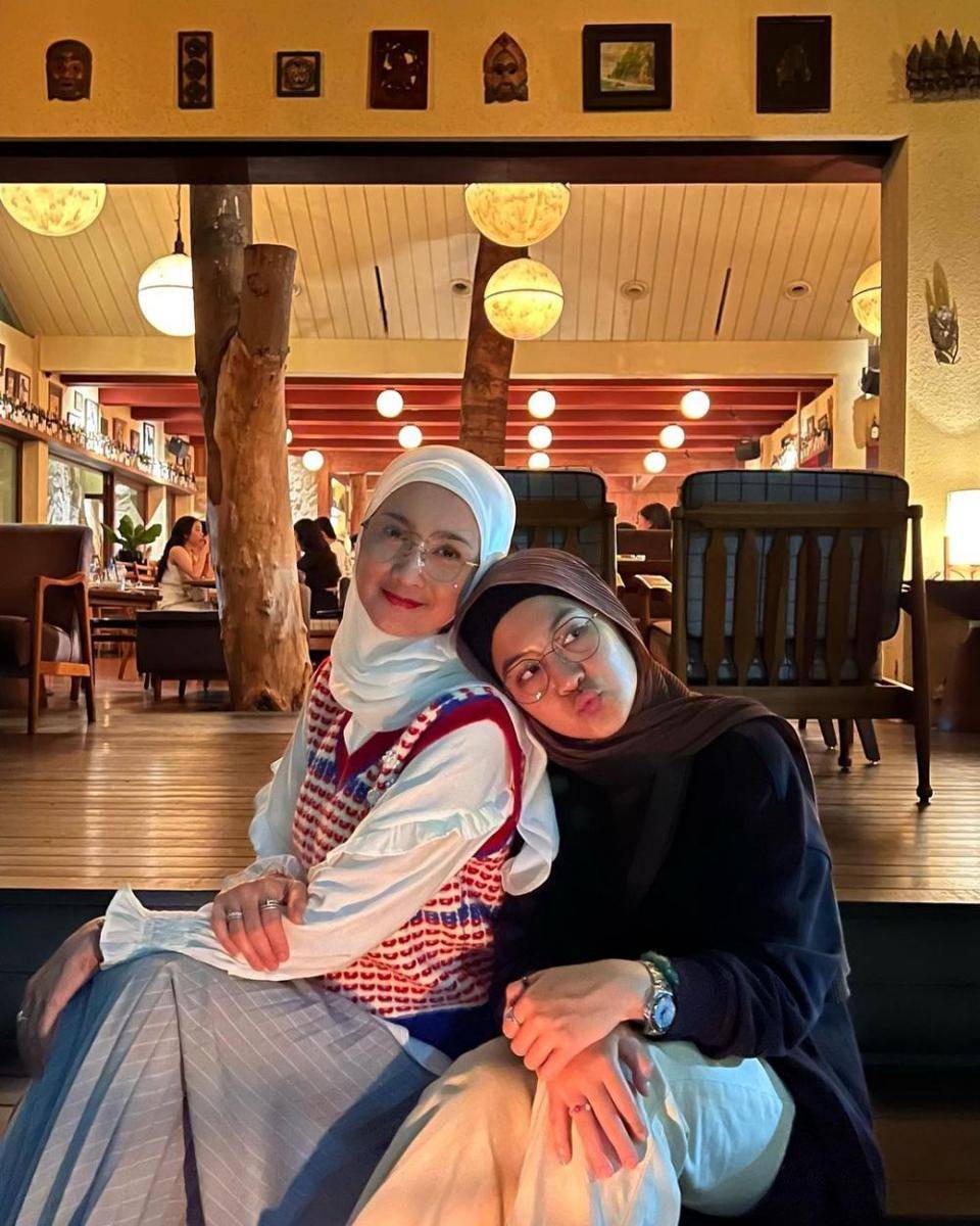 potret Desy Ratnasari dan Nasywana Thania (instagram.com/desyratnasariterdepan)