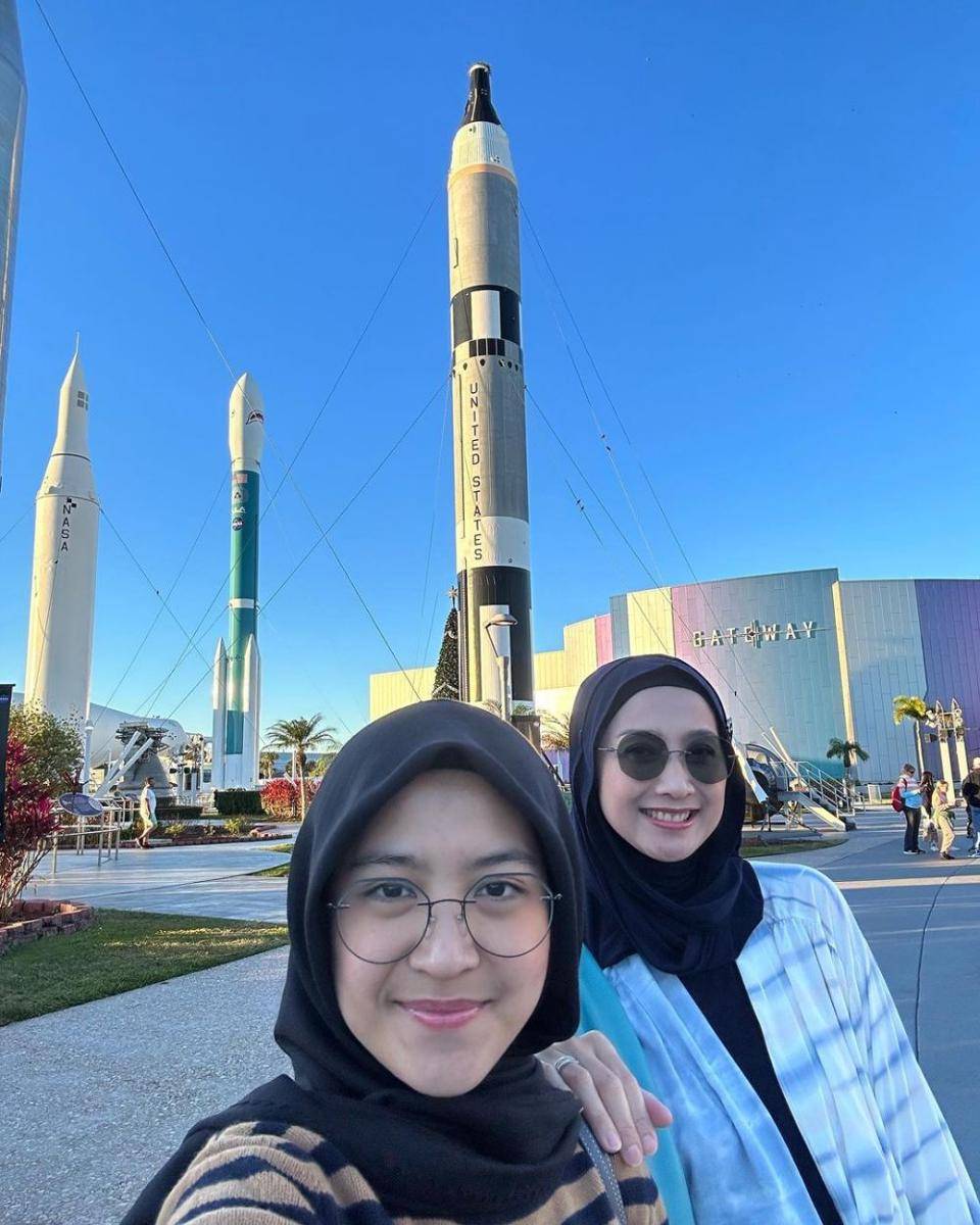 potret Desy Ratnasari dan Nasywana Thania (instagram.com/desyratnasariterdepan)