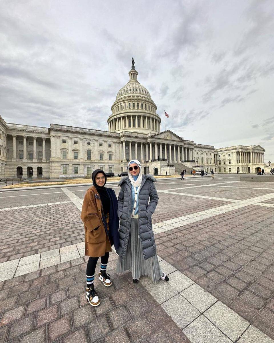 potret Desi Ratnasari dan Nasywana Thania (instagram.com/desyratnasariterdepan)