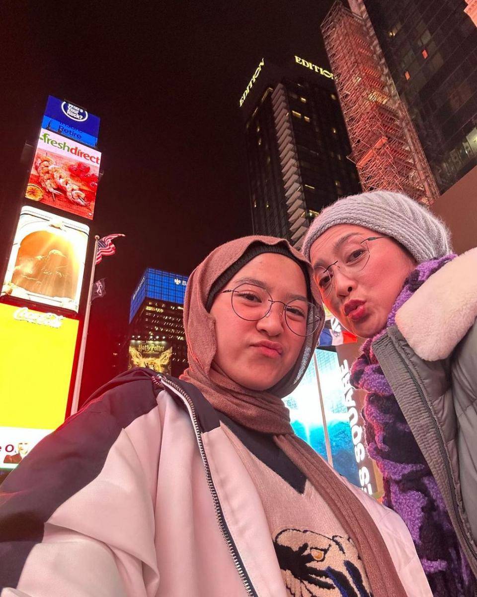 potret Desi Ratnasari dan Nasywana Thania (instagram.com/desyratnasariterdepan)