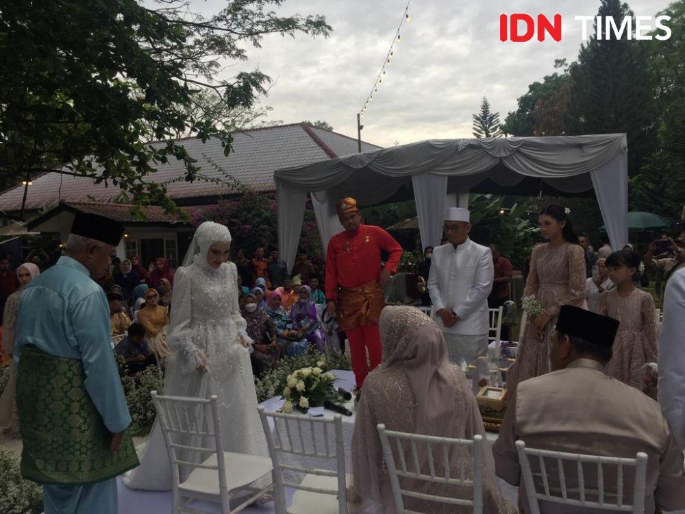 [BREAKING] Pesan Haru Putri Dahnil Simanjuntak Antarkan Ayahnya Nikah