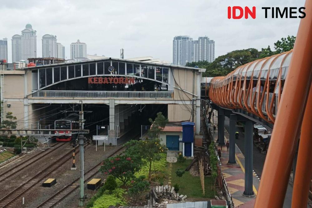 Lewat Skywalk Kebayoran, Masyarakat Harus Rogoh Kocek Rp3.500